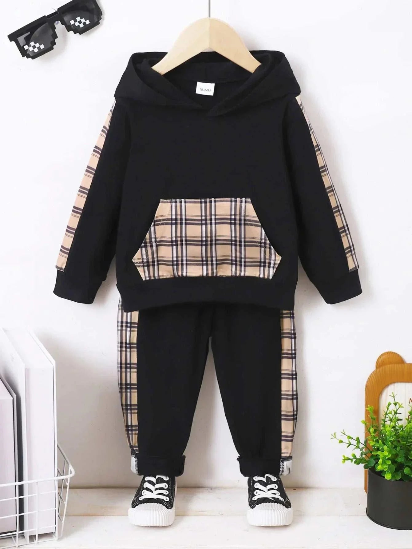 2PCS kids boy clothes set with pocket style hooded long sleeve top and pants in black with plaid accents, spring and autumn sport suits for children aged 1-6 years